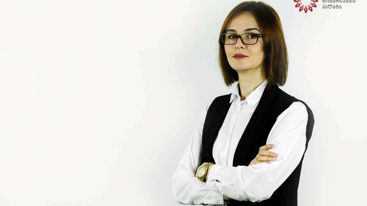 თინათინ გელაშვილი