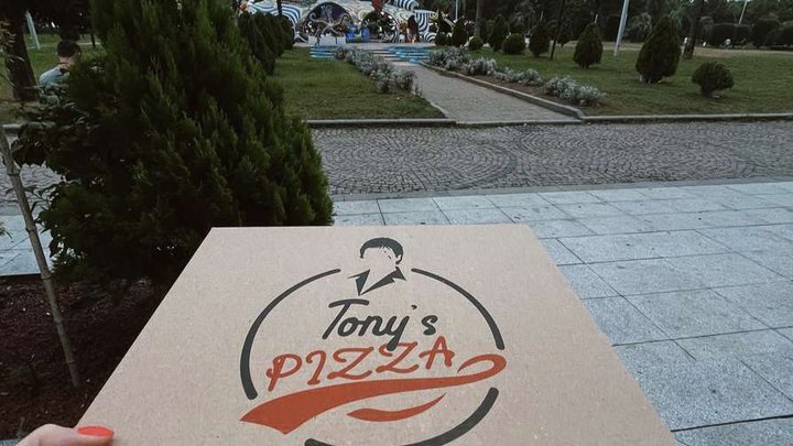 Tony's Pizza