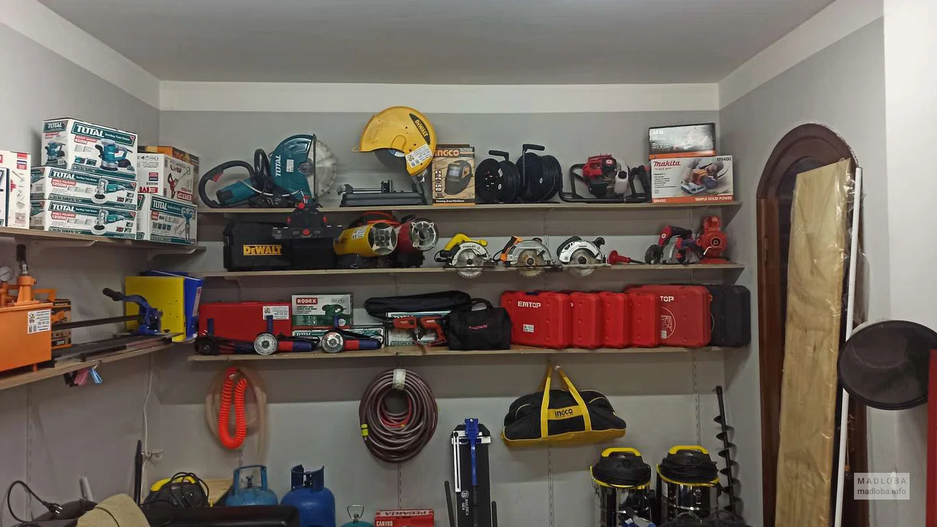 Прокат строительного инструмента "Tools4Rent"