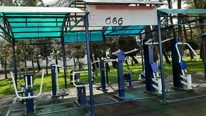 Exercise equipment on the embankment No. 1 (near the Alphabet Tower)