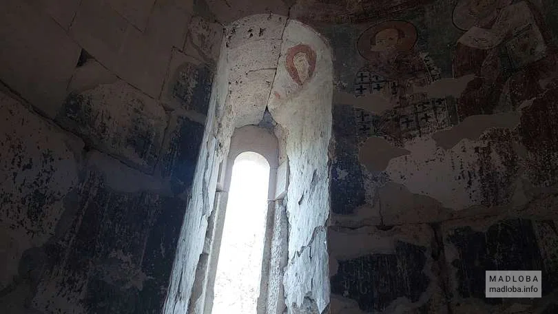 Церковь Архангела в Земо Крихи