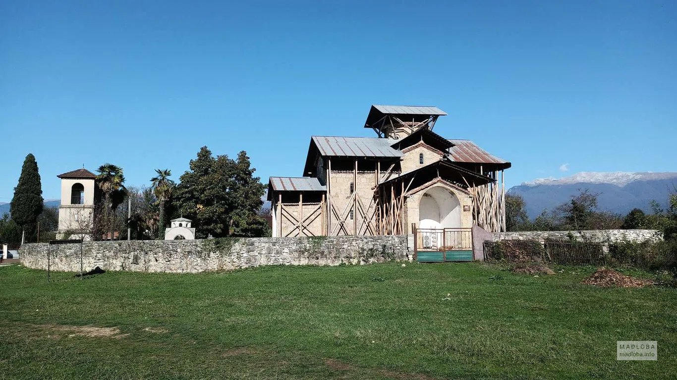 Церковь Успения Пресвятой Богородицы в Лихни