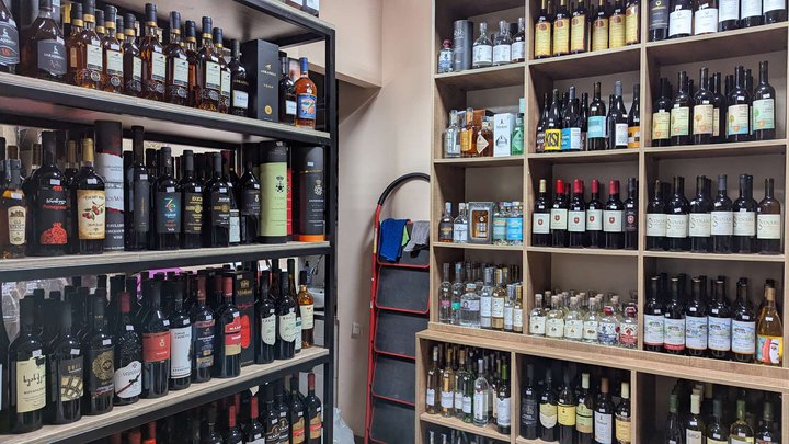 Tsinandali Wine Shop; ღვინის მაღაზია წინანდალი