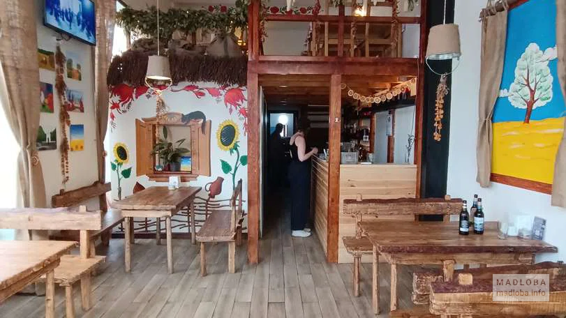 Интерьер в ресторане "У сестер"