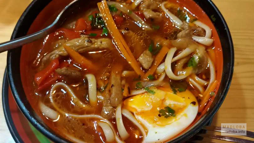 Лагман в меню бара Uncle Feng's