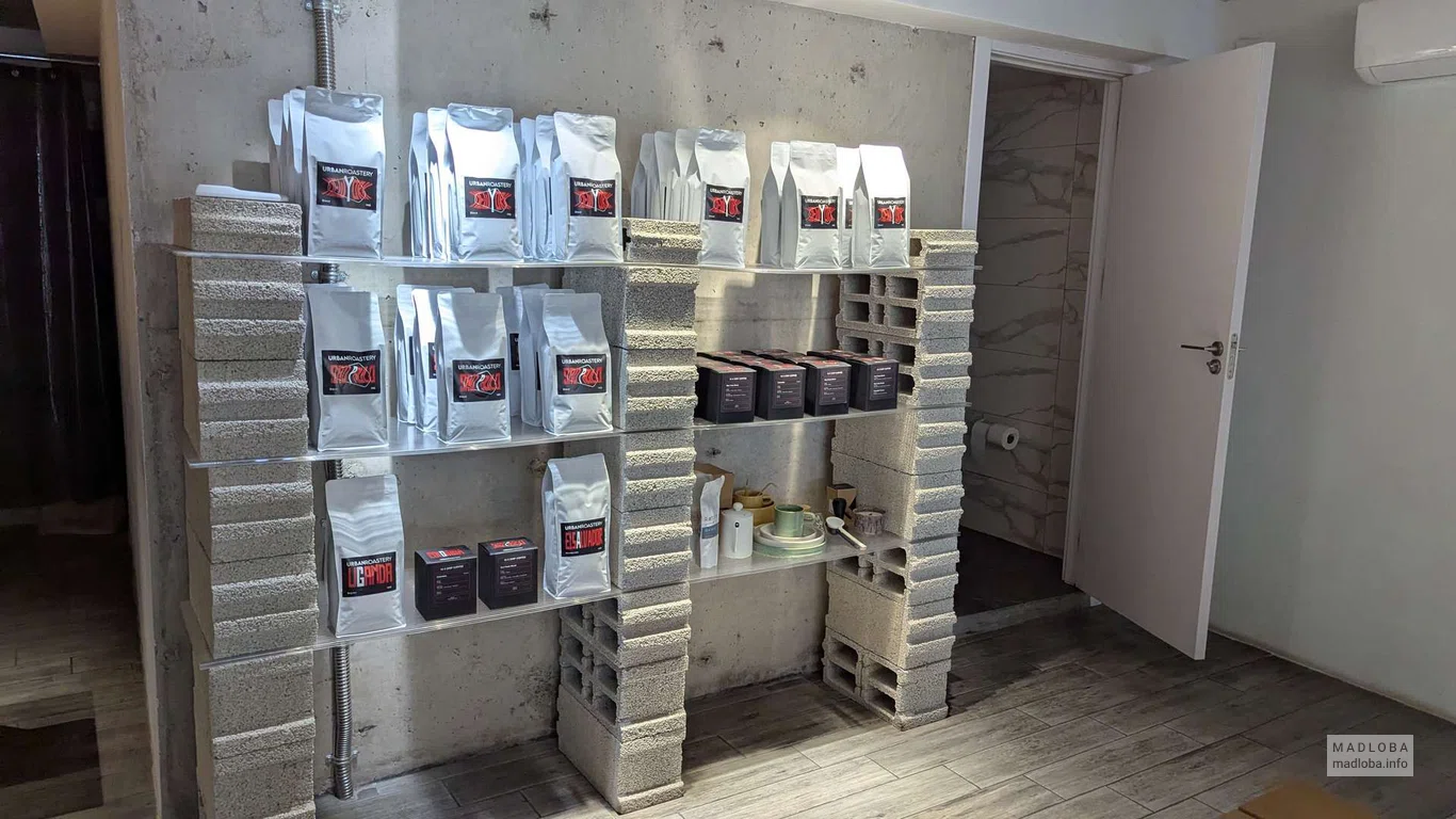 Туалет в кофейне Urban Roastery & Coffee