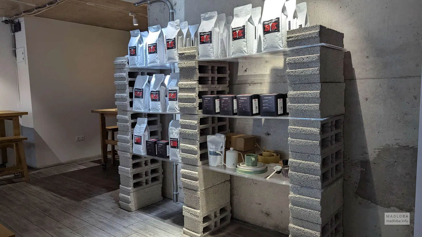 Кофе в кофейне Urban Roastery & Coffee