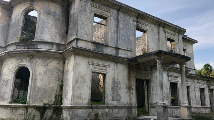 Aleksandr Baryatinsky palace ruins