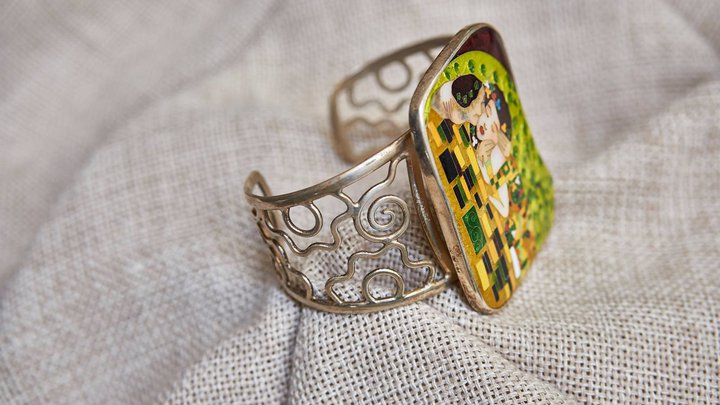 Uzado Jewelry