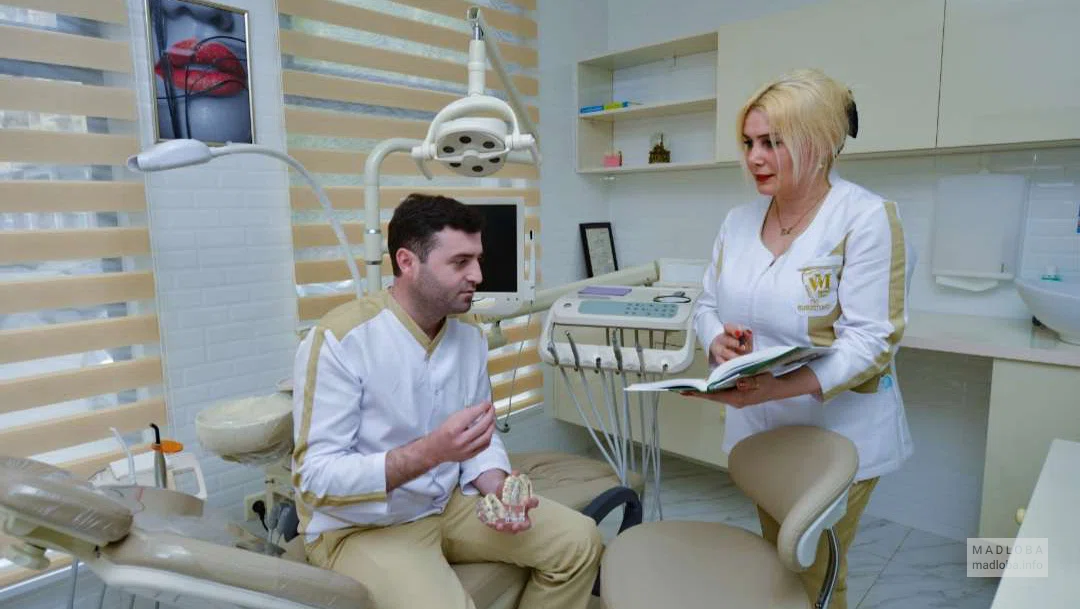 Стоматологи клиники