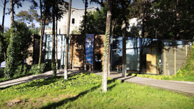 Varazi Beer House