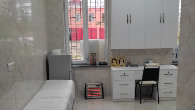 Veterinary clinic (Avtomshenebeli st., 41)