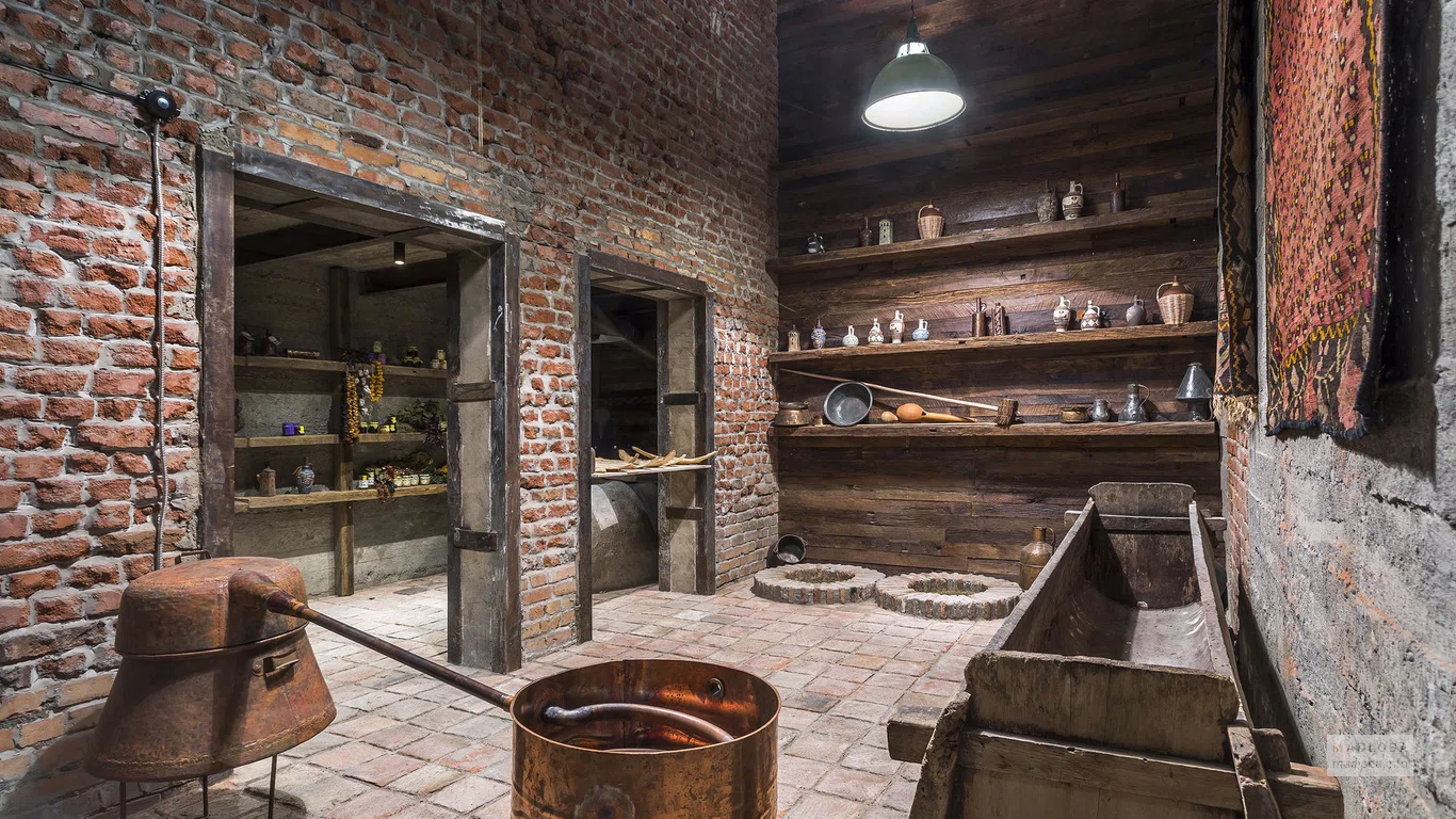 Интерьер в винном баре Vineria