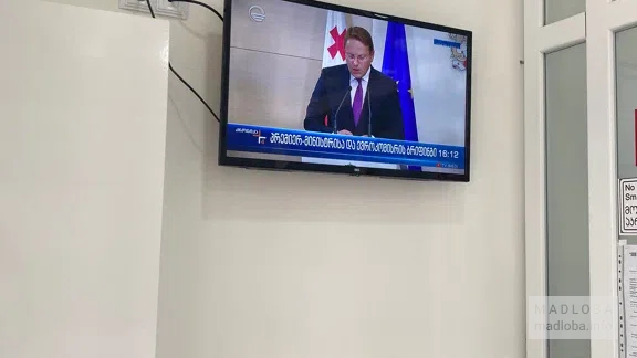 Телевизор в клинике