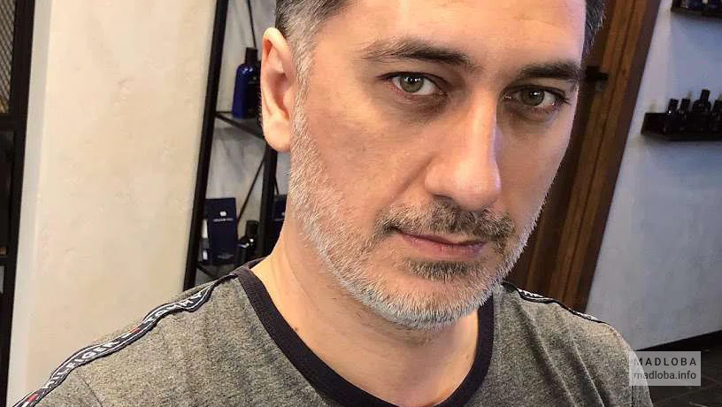 Виталий Барбер стрижка