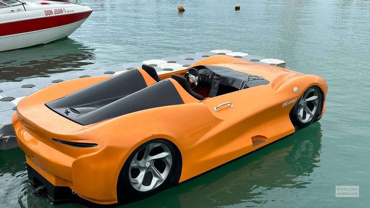 Водный автомобиль Moto