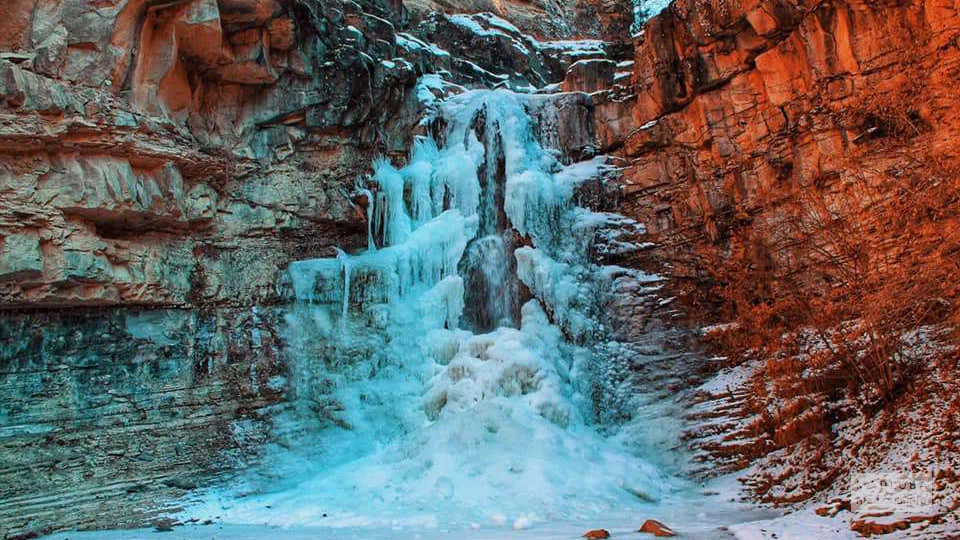 Замерзший Водопад Бииси