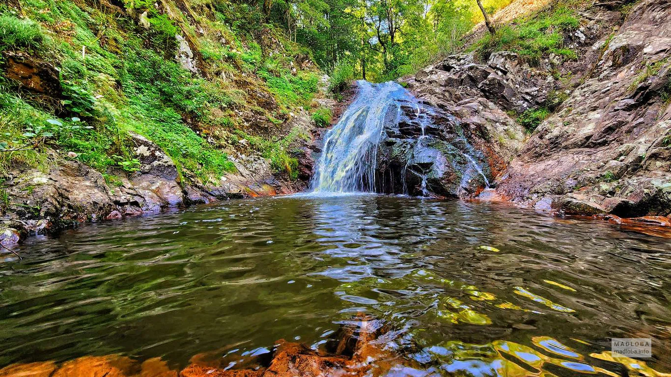 Водопад Бижниси