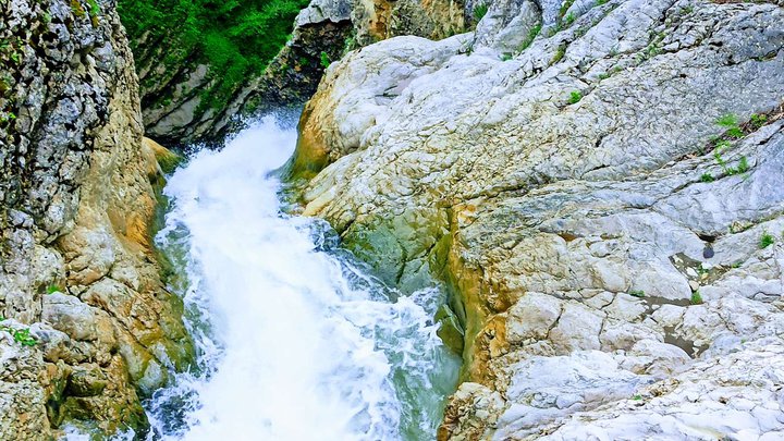 Gvirishi Waterfall