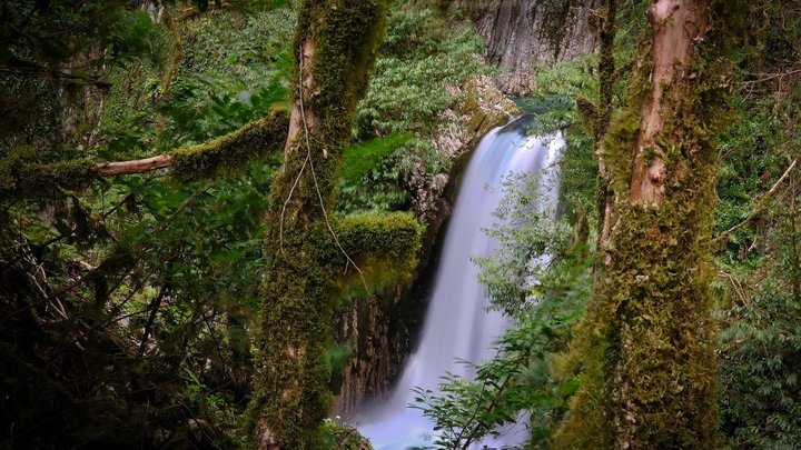 Intsira (Intsra) Waterfall