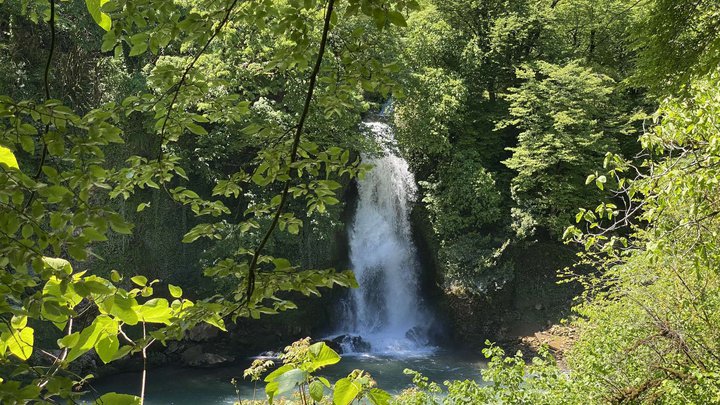Kagu (Zhuzhgi) Waterfall