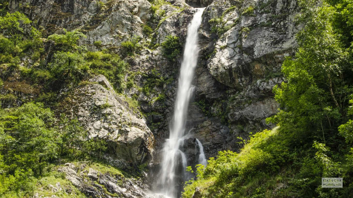 Стремительный Водопад Хадори