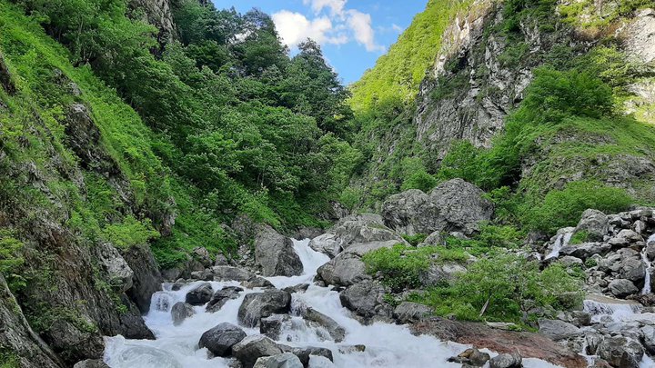 Hadori Waterfall