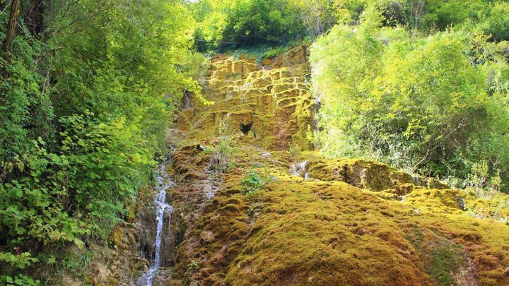 Sikvaruli (Love) Waterfall