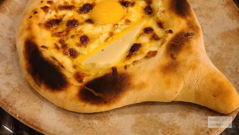Хачапури с яйцом