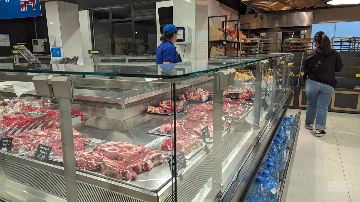 Охлажденное мясо в супермаркете Willmart