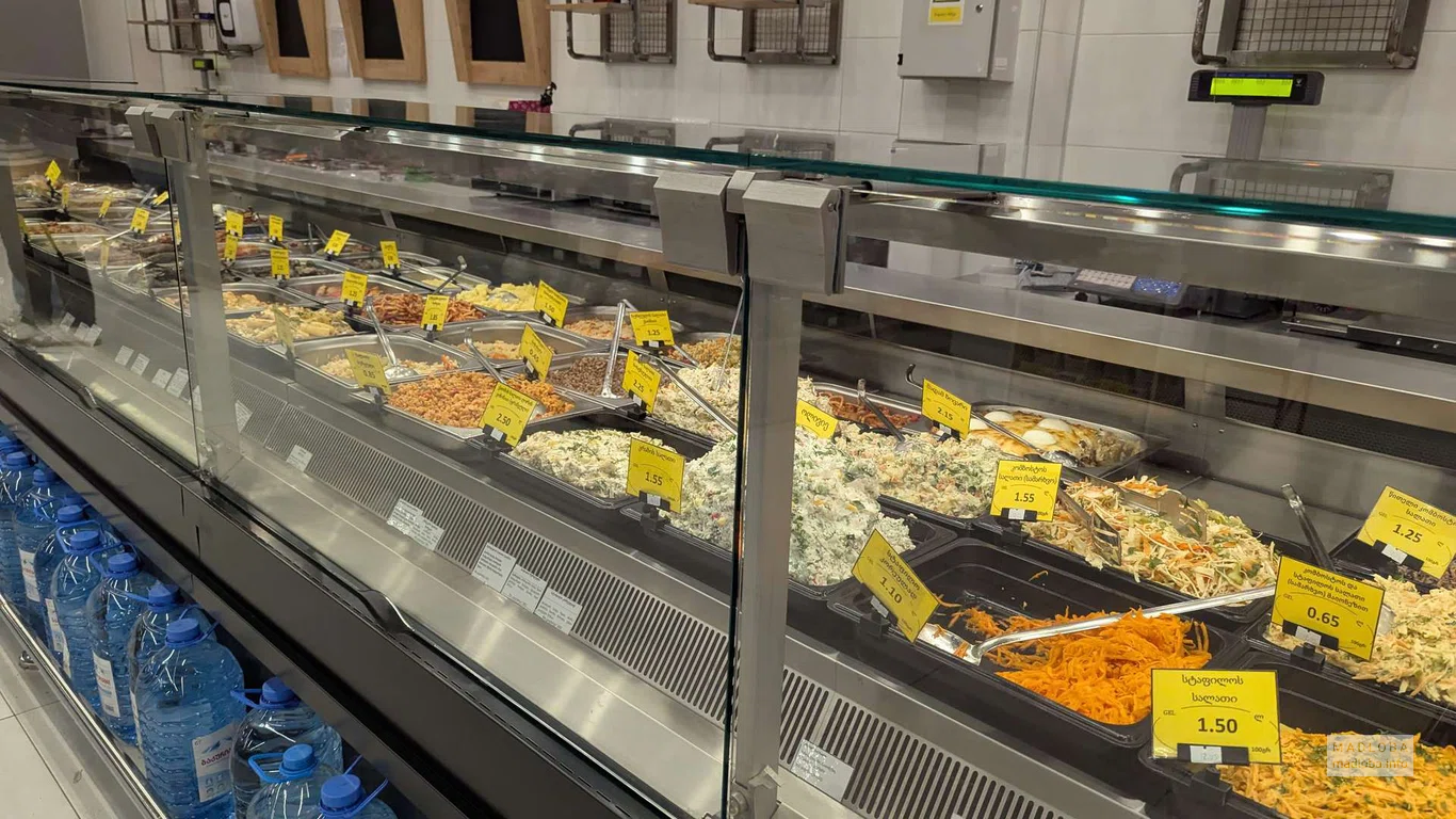 Готовые салаты в супермаркете Willmart