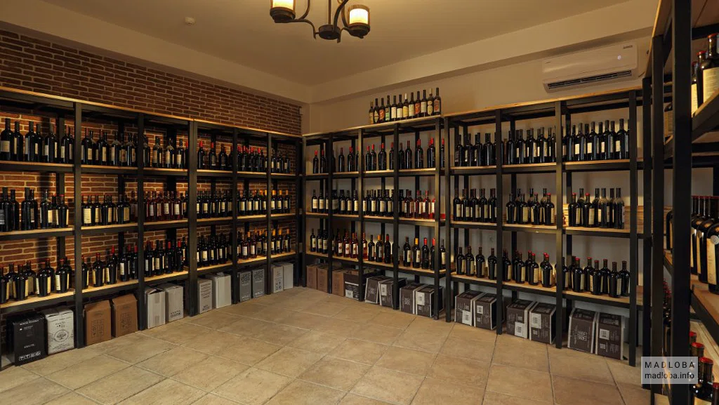 Продукция отеля Винного Дома Старый Квеври