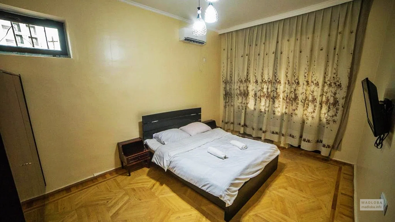 Интерьер номера в гостинице Wine House2