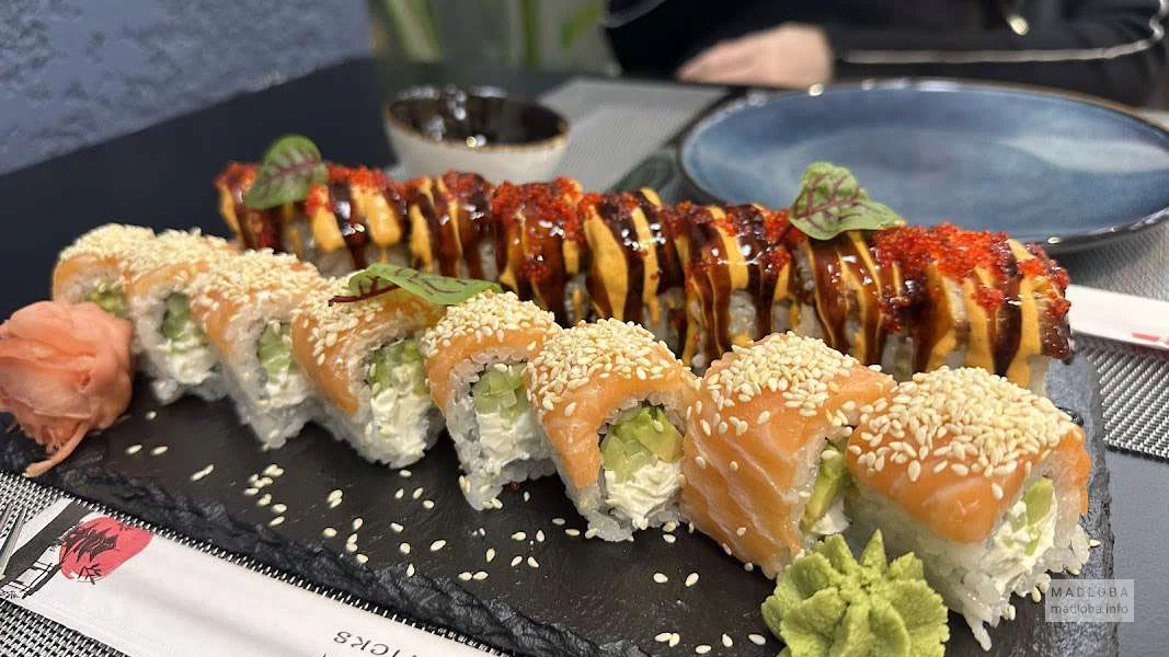 Yakudza Lounge — азиатская кухня и лаунж-атмосфера