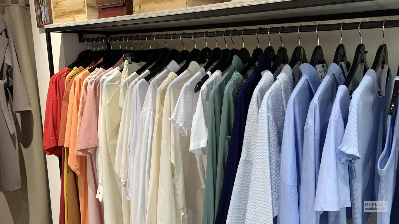 Магазин одежды "Yuliko & Friends Concept Store"