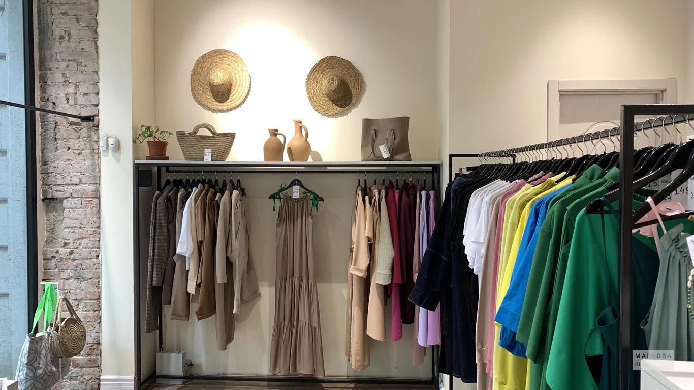 Магазин одежды "Yuliko & Friends Concept Store"