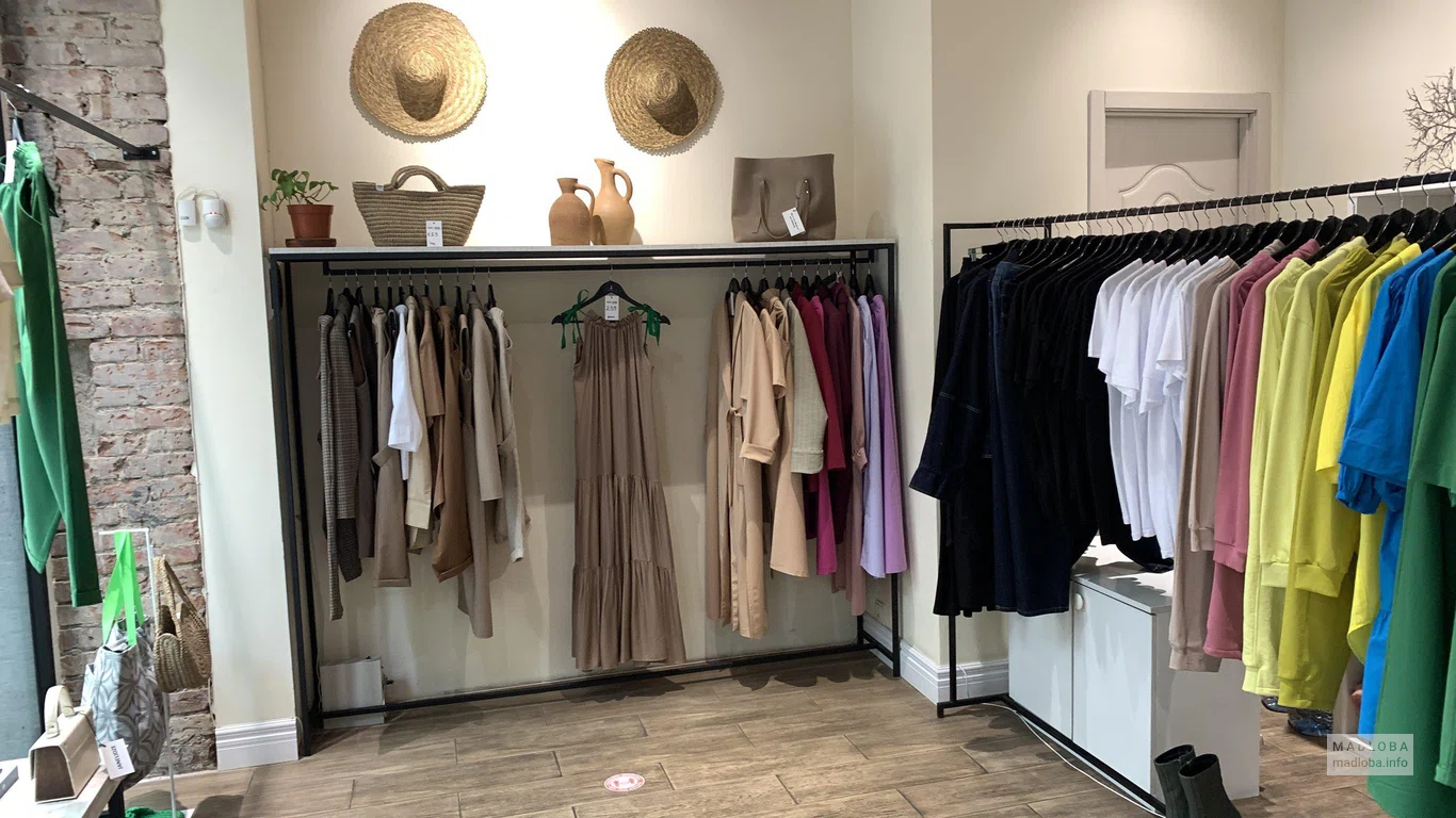 Магазин одежды "Yuliko & Friends Concept Store"