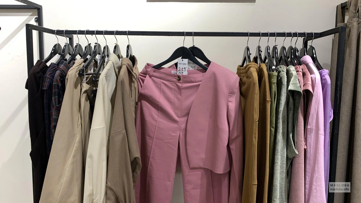 Магазин одежды "Yuliko & Friends Concept Store"
