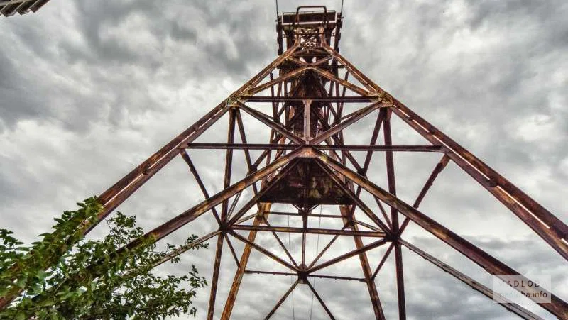 Заброшенная канатная дорога у метро Самгори