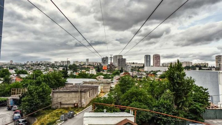 Abandoned cable car near Samgori metro station