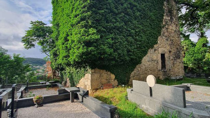 The castle-tower of Greenwood