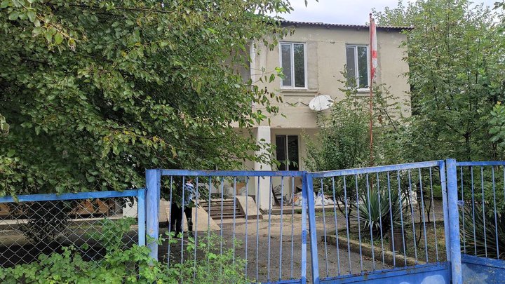 Kizil-Ajlo administrative unit building