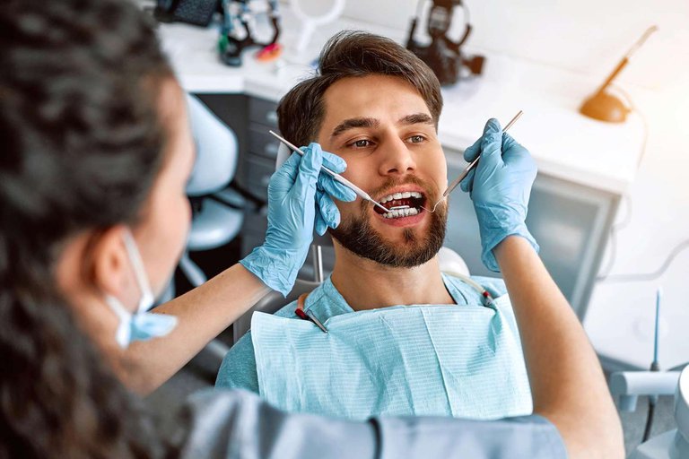🦷 TOP-8 dental clinics in Kutaisi 2025: The best places for the health of your smile