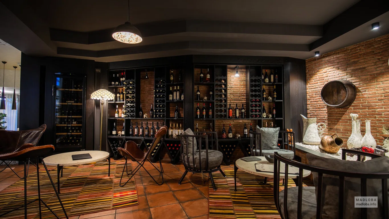Ресторан в Adamo Hotel в Грузии