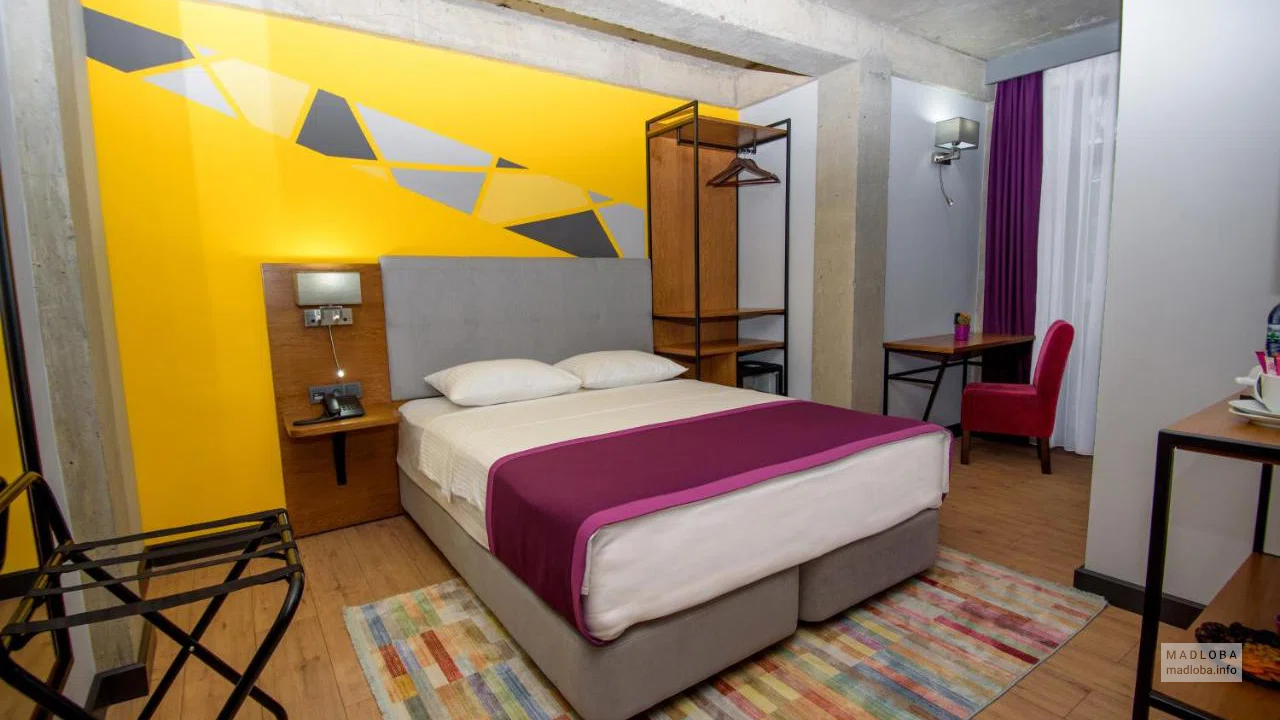 Hotel Adora