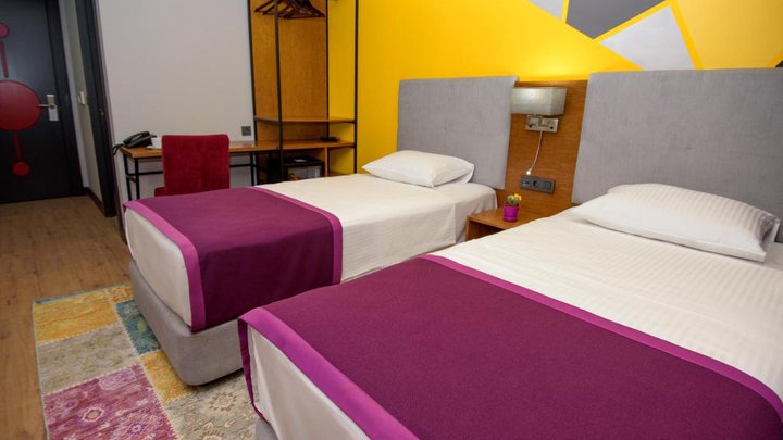 Hotel Adora