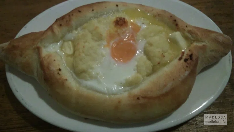 Хачапури в Restorani Alani