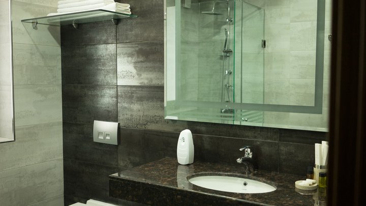 სასტუმრო ყველა სეზონი თავისუფლების მოედანზე
