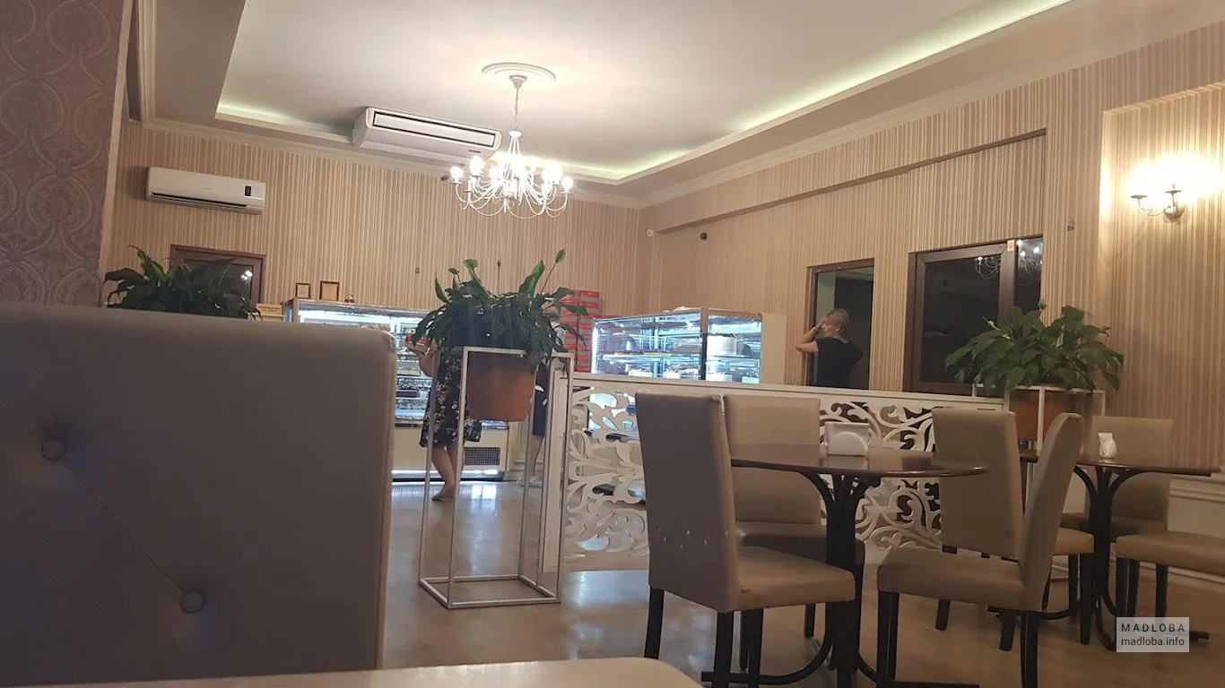 Десертное кафе Alubali