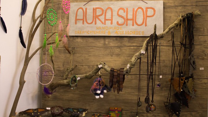 Магазин аксессуаров и украшений "Aura Shop"